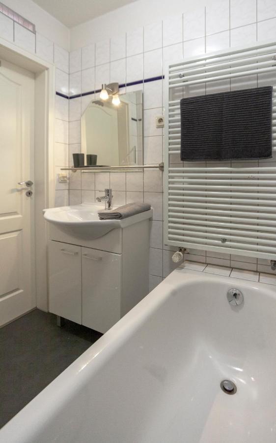 Apartment Ferienwohnung Blumenstadt Ерфурт Екстериор снимка