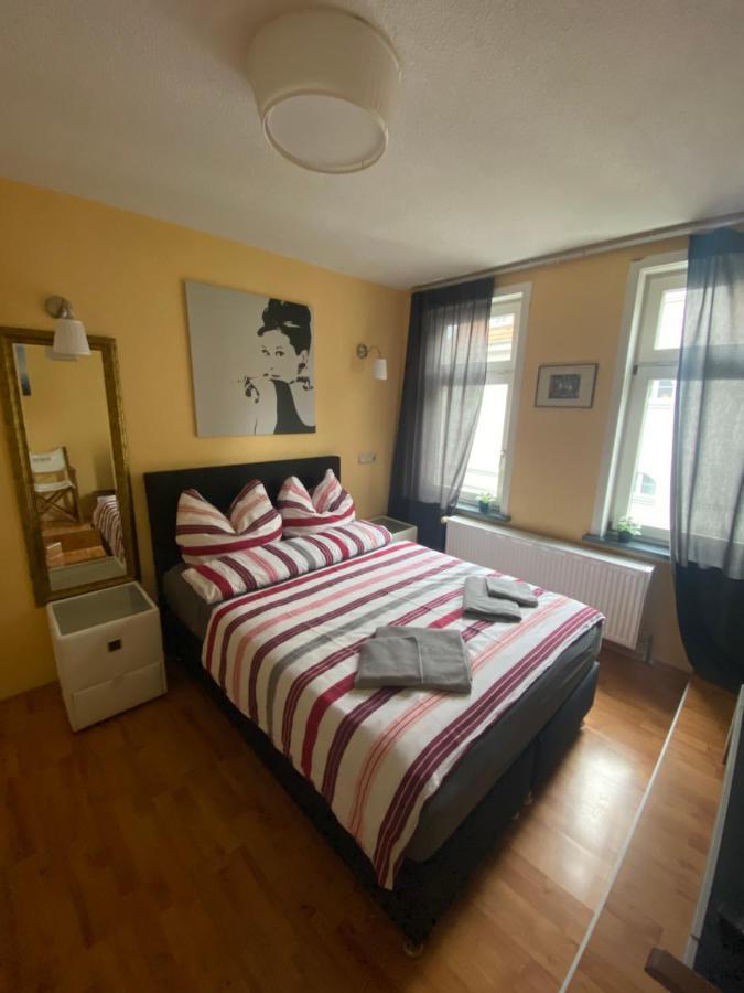 Apartment Ferienwohnung Blumenstadt Ерфурт Екстериор снимка